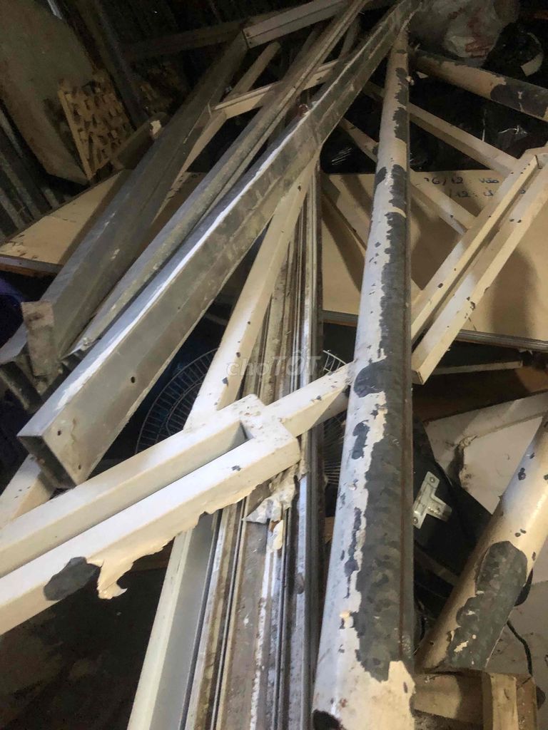Cặp cầu thang sắt cao 1m,dài 4,5m ,còn 80%. Mua bán Nội thất, đồ gia dụng khác tại Quận 8 Tp Hồ Chí Minh được đăng bởi ngothanhdieungo hình 4