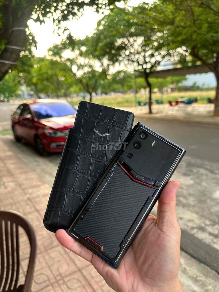 VERTU METAVERTU 512GB Đen 99%. Mua bán Điện thoại tại Thành phố Buôn Ma Thuột Đắk Lắk được đăng bởi Xuân Tr hình 1