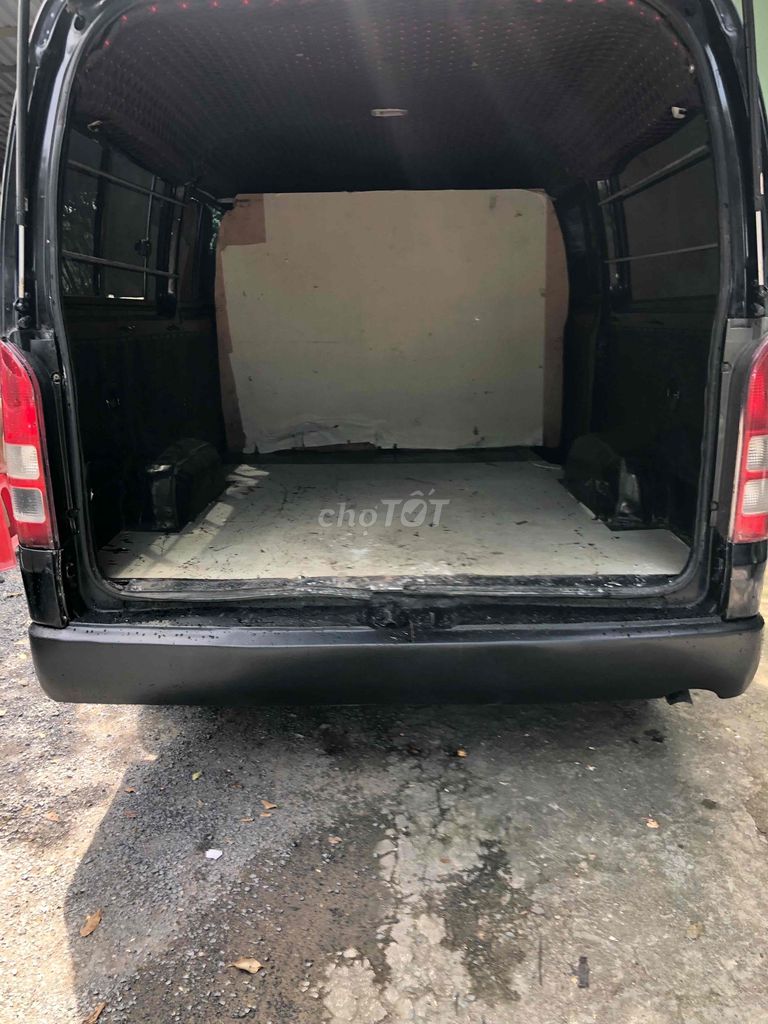 Toyota Hiace 2005 - 100000 km. Mua bán Ô tô tại Huyện Củ Chi Tp Hồ Chí Minh được đăng bởi Truong Vu hình 4