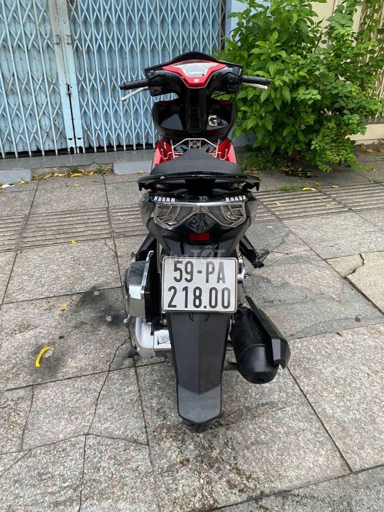 Honda Air Blade FI 2014 Красно-черный б/у