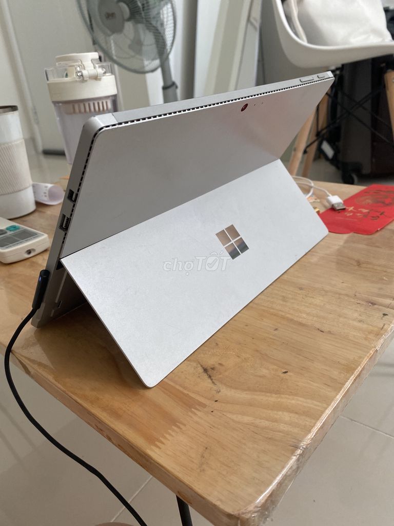 Microsoft Surface Pro 4 4GB win 10