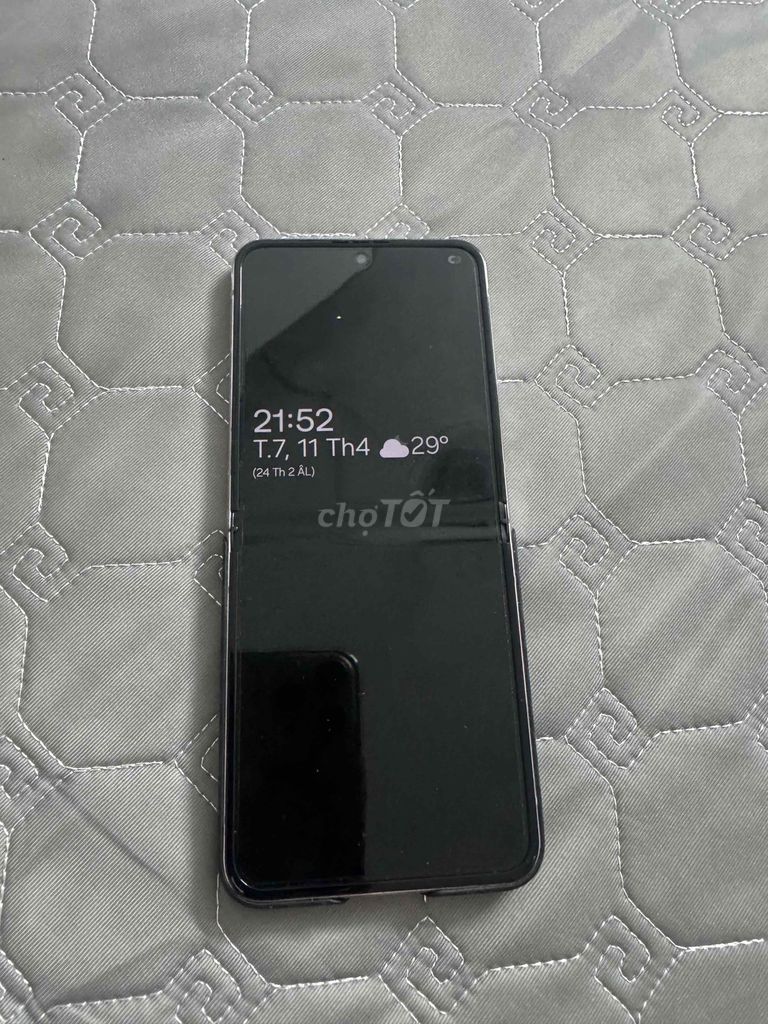 Samsung Galaxy Z Flip 5 256GB hồng. Mua bán Điện thoại tại Huyện Thạch Thất Hà Nội được đăng bởi Tg hình 1