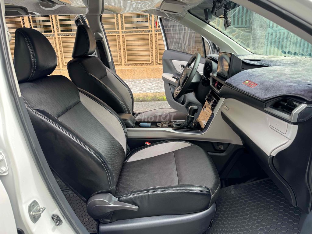 Toyota Veloz 2022 CVT hỗ trợ bank. Mua bán Ô tô tại Quận Tân Phú Tp Hồ Chí Minh được đăng bởi Hoàng Gia Auto hình 9