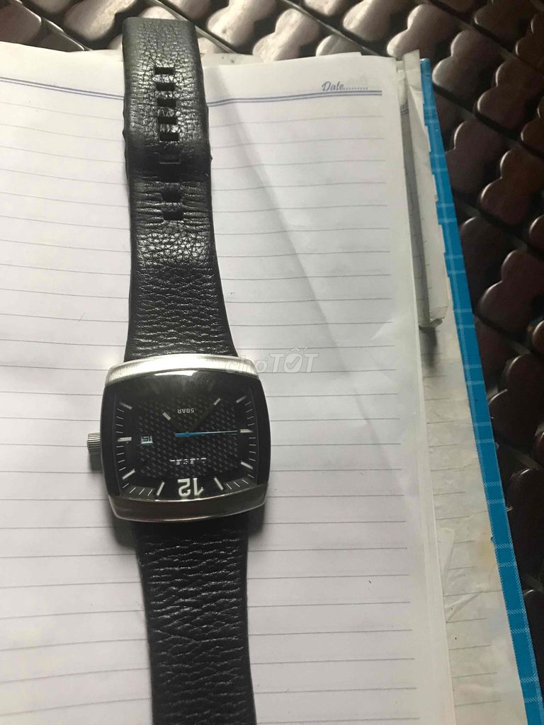 Đồng hồ Diesel nam dây da đen mặt chữ nhật. Mua bán Đồng hồ tại Thành phố Huế Thừa Thiên Huế được đăng bởi Ts Door hình 1