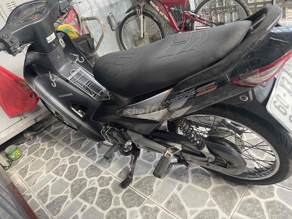 Xe zin từ a tới z chưa bổ máy xe ít đi .. Mua bán Xe máy tại Thành phố Biên Hòa Đồng Nai được đăng bởi Hung Do hình 2