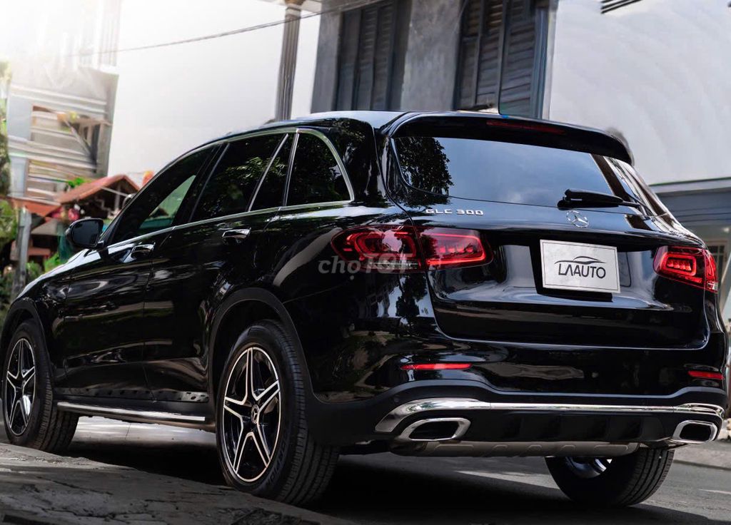 Mercedes Benz GLC300 4MATIC 2021. Mua bán Ô tô tại Quận 1 Tp Hồ Chí Minh được đăng bởi LongAnh AuTo  hình 19