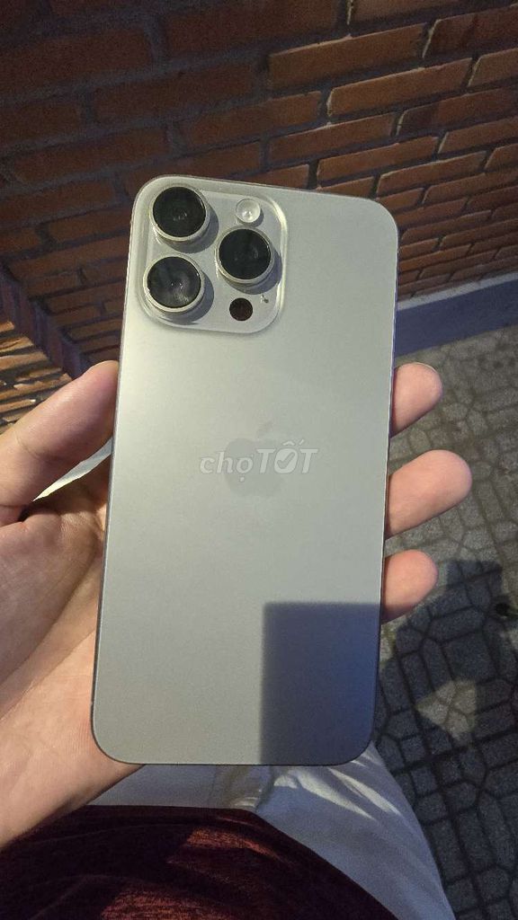 Apple iPhone 15 Pro Max 256GB Xám. Mua bán Điện thoại tại Quận Ninh Kiều Cần Thơ được đăng bởi HuyVu3009 hình 1