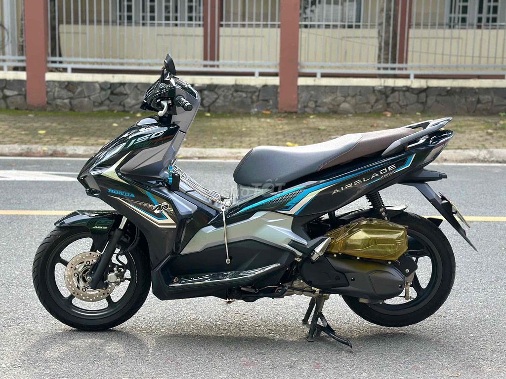 XE HONDA AIRBLADE 2022 ÁO TRÙM KEO NGUYÊN CON. Mua bán Xe máy tại Thị xã Tân Uyên Bình Dương được đăng bởi Hồ Hoàng Cảnh   hình 4