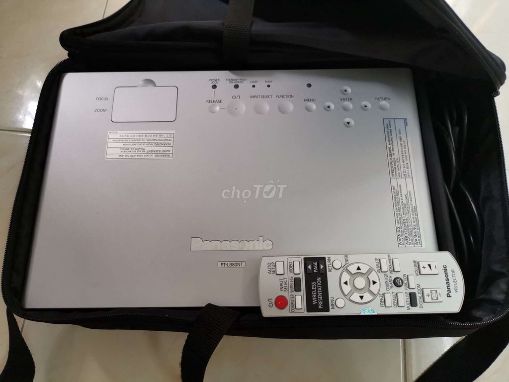 Máy chiếu Panasonic PT-LB80NTEA Xám. Mua bán Đồ dùng văn phòng tại Quận 1 Tp Hồ Chí Minh được đăng bởi Le Phuong hình 1