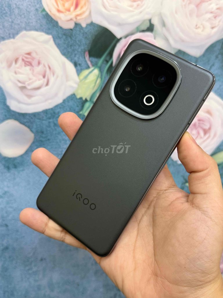 Vivo iQOO 13 256GB Đen BH 6th có góp. Mua bán Điện thoại tại Quận Thanh Khê Đà Nẵng được đăng bởi Bèo Mobile Store hình 1