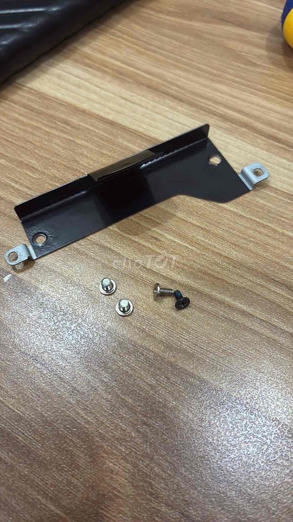 Khay giữ ổ cứng MSI GF63 Kim loại Đen. Mua bán Linh kiện (RAM, Card...) tại Thành phố Qui Nhơn Bình Định được đăng bởi Nguyễn Quốc Hoàng hình 1