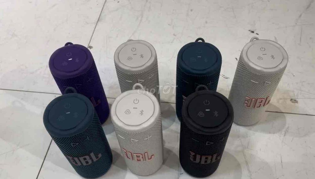 Loa Bluetooth JBL Grip mẫu mới năm 2024. Mua bán Tivi, Âm thanh tại Quận 3 Tp Hồ Chí Minh được đăng bởi Linh Loa Lướt  hình 1