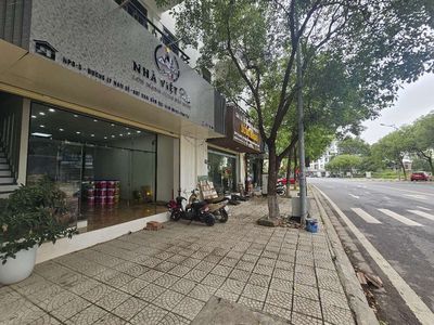 Nhà mặt phố 13.5 m mặt tiền ( 2 lô), Dòng tiền ổn định 40 tr / tháng. Mua bán nhà ở tại Thành phố Vĩnh Yên Vĩnh Phúc được đăng bởi Mr Lee