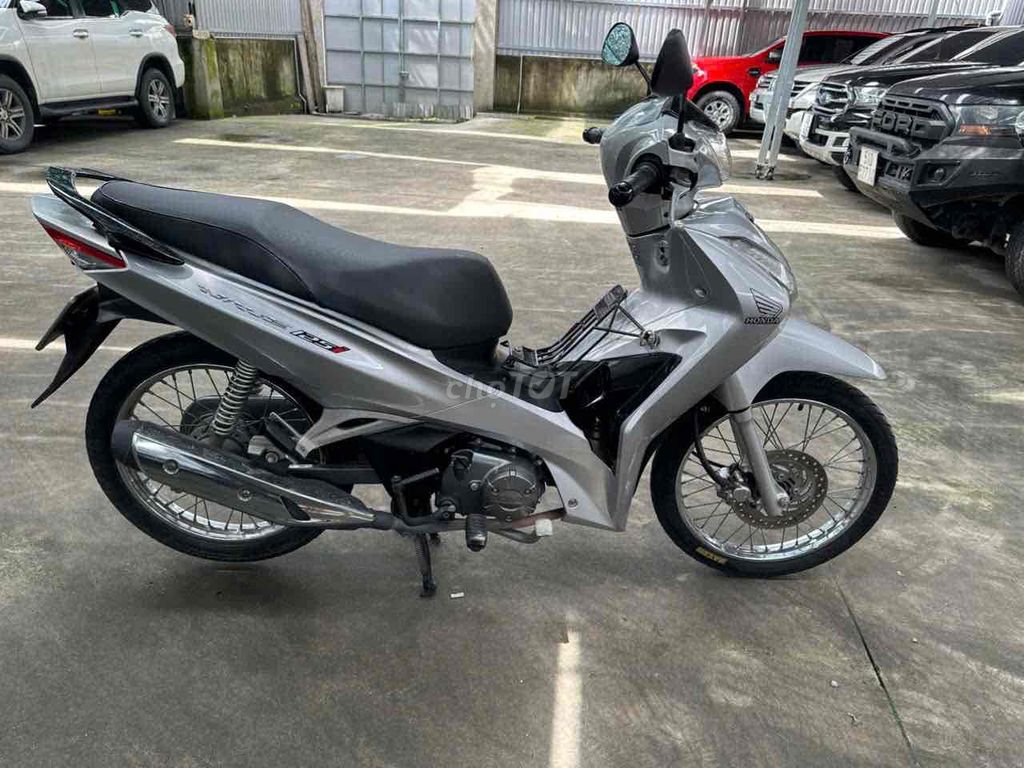 Honda  Future lét đỏ đen cuối 2019 Bstp lên bạc đe. Mua bán Xe máy tại Quận 11 Tp Hồ Chí Minh được đăng bởi Thịnh hình 3