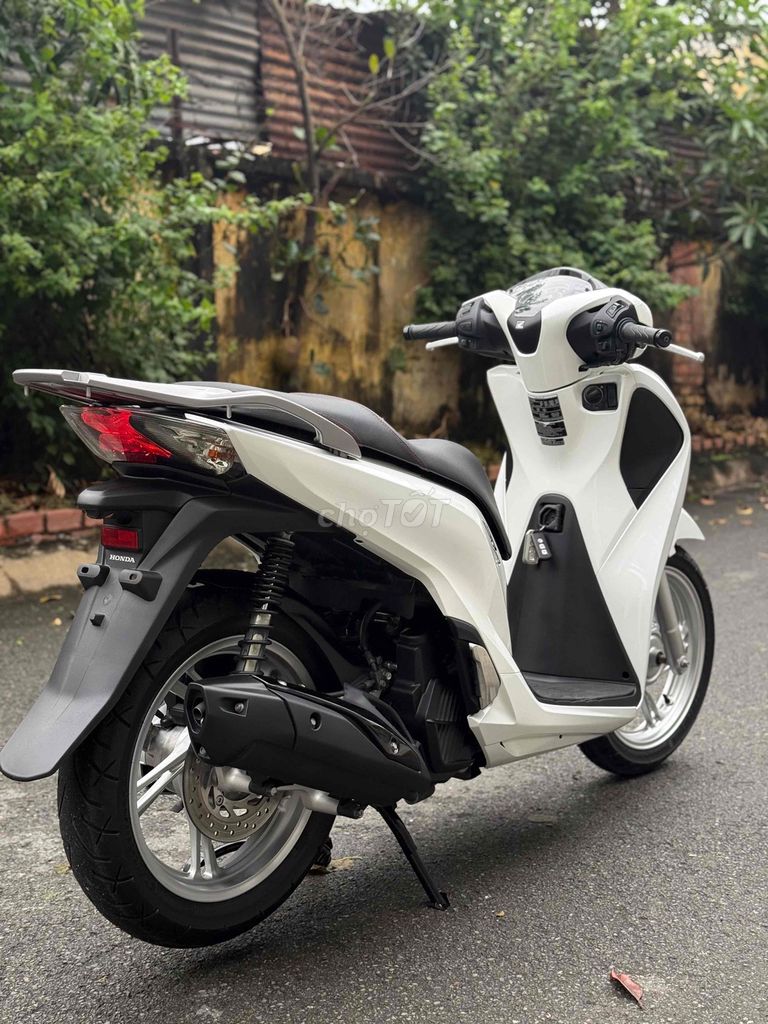 🌈 SH125 cbs 2018 Trắng—Xe Đẹp/Chính Chủ. Mua bán Xe máy tại Thành phố Biên Hòa Đồng Nai được đăng bởi Phong hình 5