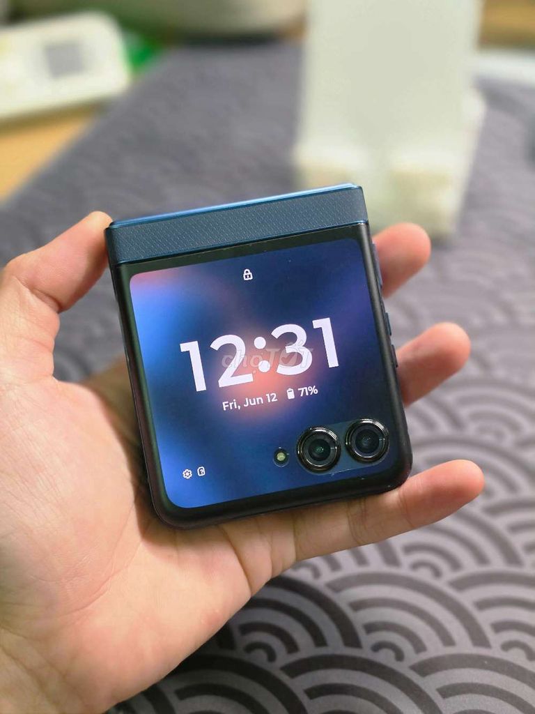 Motorola Razr 2025 8GB/256GB Xanh. Mua bán Điện thoại tại Quận Nam Từ Liêm Hà Nội được đăng bởi TẠP HÓA ĐIỆN THỌAI TÀU hình 1