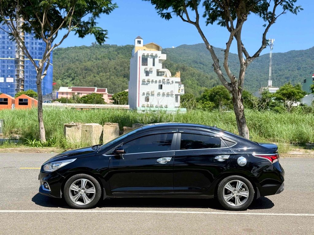 Hyundai Accent 2018 Tự động Đen 55.555 km