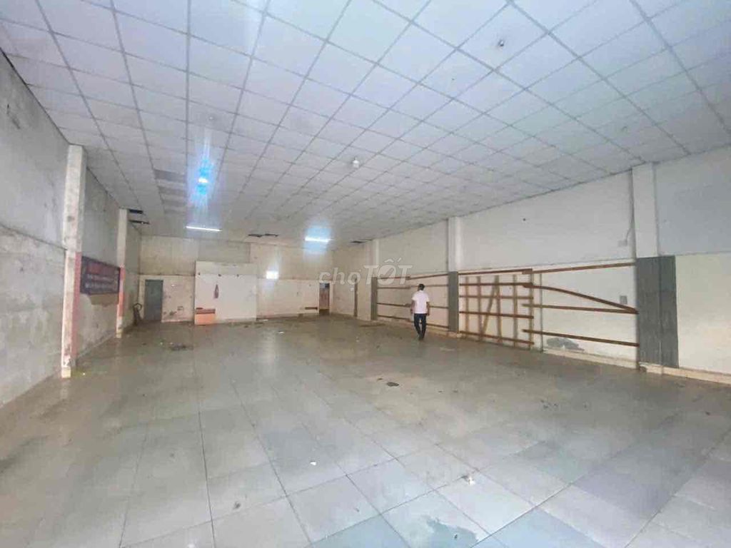 Аренда · 1 комн. · 340 м² · Quận Liên Chiểu, ул. Đường Tôn Đức Thắng