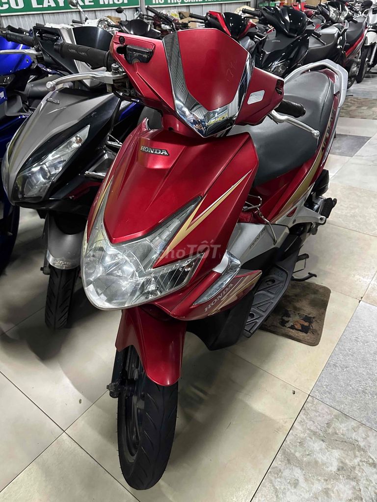 📌📣 AB 2011 Fi vành 6 lá màu đỏ còn rất đẹp, máy êm. Mua bán Xe máy tại Thành phố Huế Thừa Thiên Huế được đăng bởi Xe Máy Nhật Vy hình 5