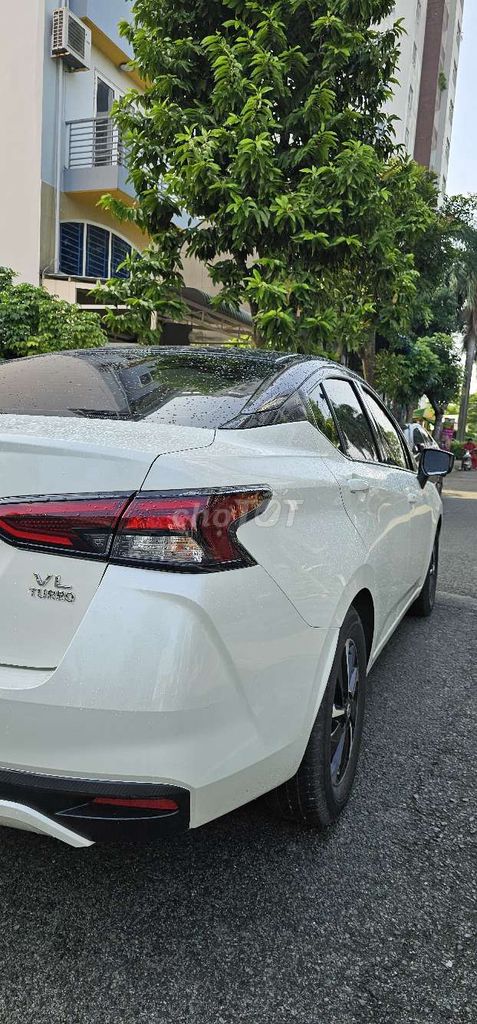 19 1107 2021 VL 1.0 CVT Cao cấp - 21000 km