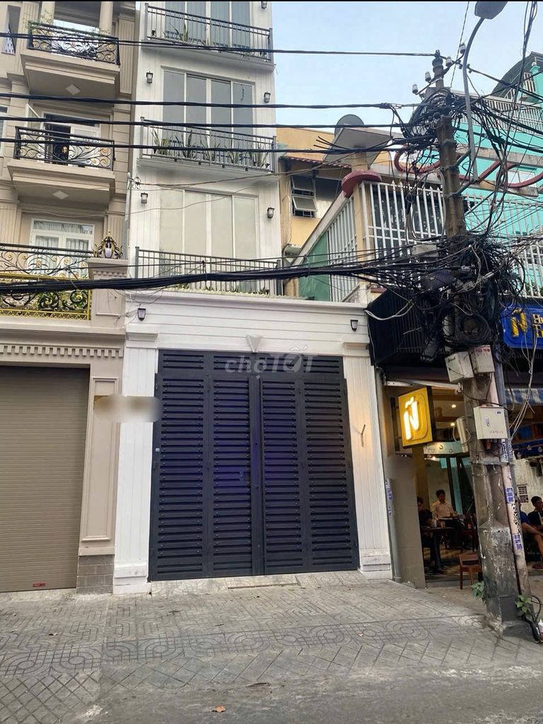Gần Chợ Bà Chiểu ! Mặt Tiền Phan Bội Châu 150m2 Có 3 Lầu 2 Phòng Ngủ