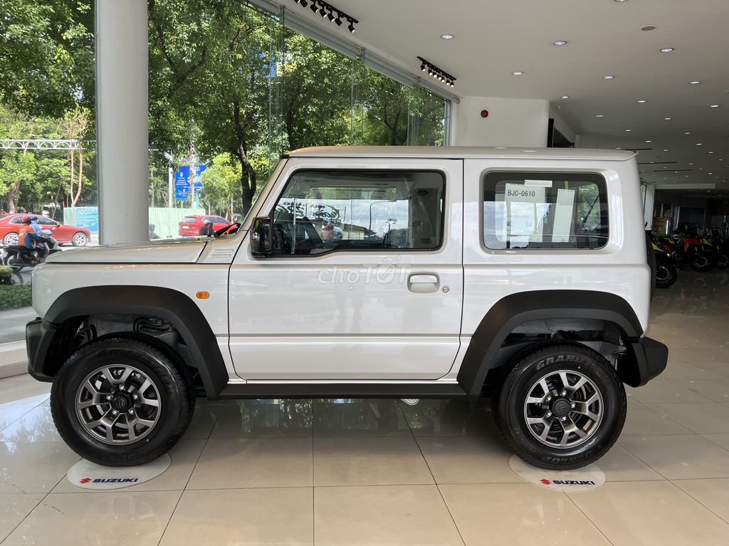 Suzuki Jimny 2024 Màu Bạc - Mới 100%. Mua bán Ô tô tại Quận Tân Bình Tp Hồ Chí Minh được đăng bởi Liêu Thị Mộng Thương hình 3