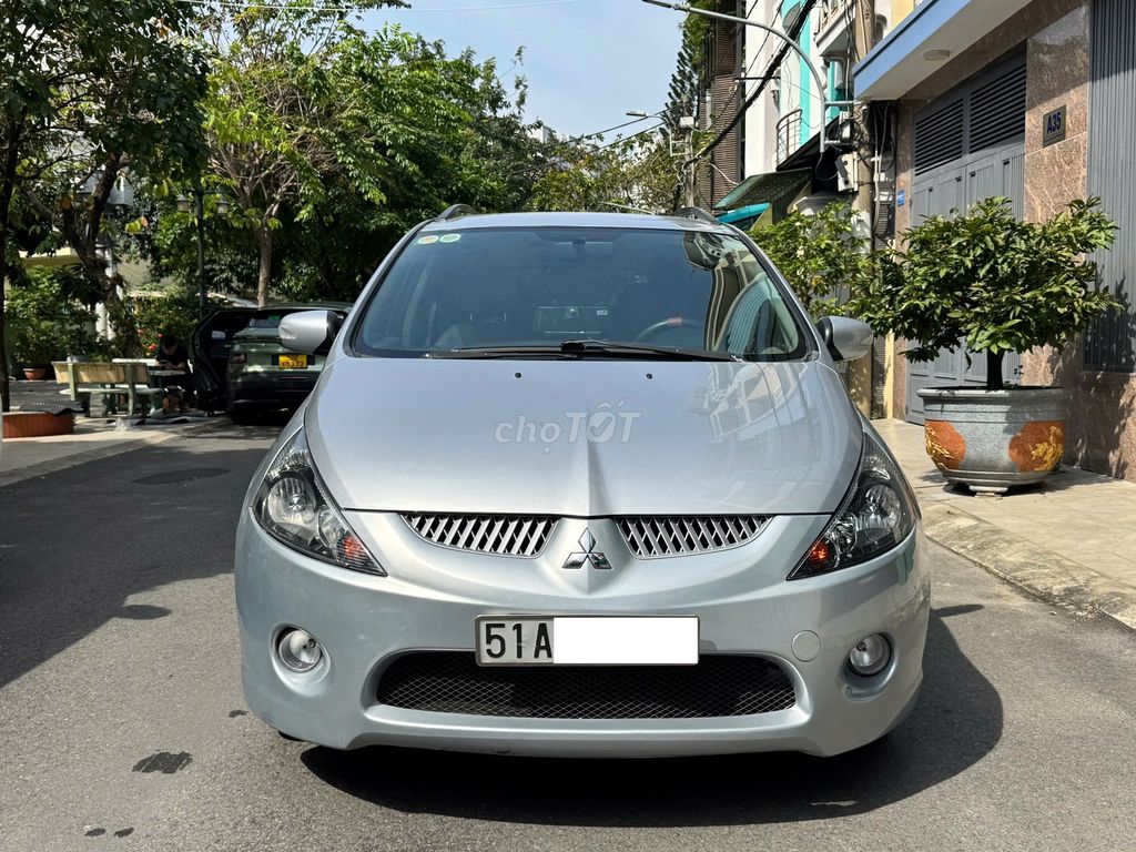 Mitsubishi Grandis 2006 Bạc 78.000 km cọp hiếm. Mua bán Ô tô tại Quận 12 Tp Hồ Chí Minh được đăng bởi Danh 631 hình 1