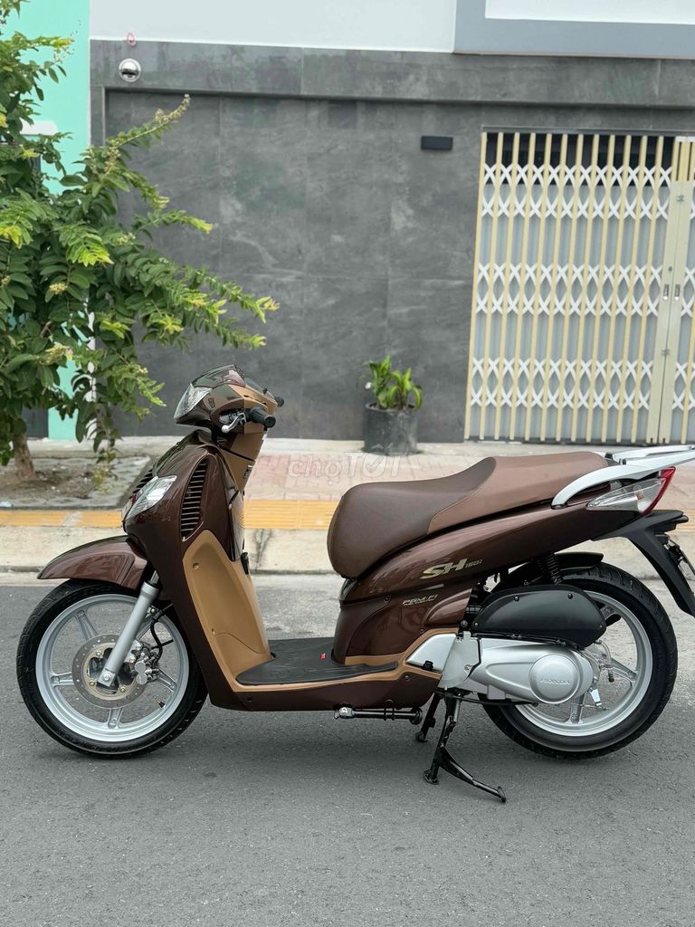 sh150 nhập ý 2008 xe bstp chính chủ. Mua bán Xe máy tại Quận 11 Tp Hồ Chí Minh được đăng bởi Phú Hào SH nhập ý shvn các dòng xe phổ thông  hình 2