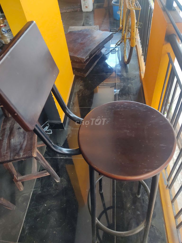 Ghế quầy bar Gỗ chân Kim loại. Mua bán Bàn ghế tại Thành phố Đà Lạt Lâm Đồng được đăng bởi trần thanh hùng hình 1