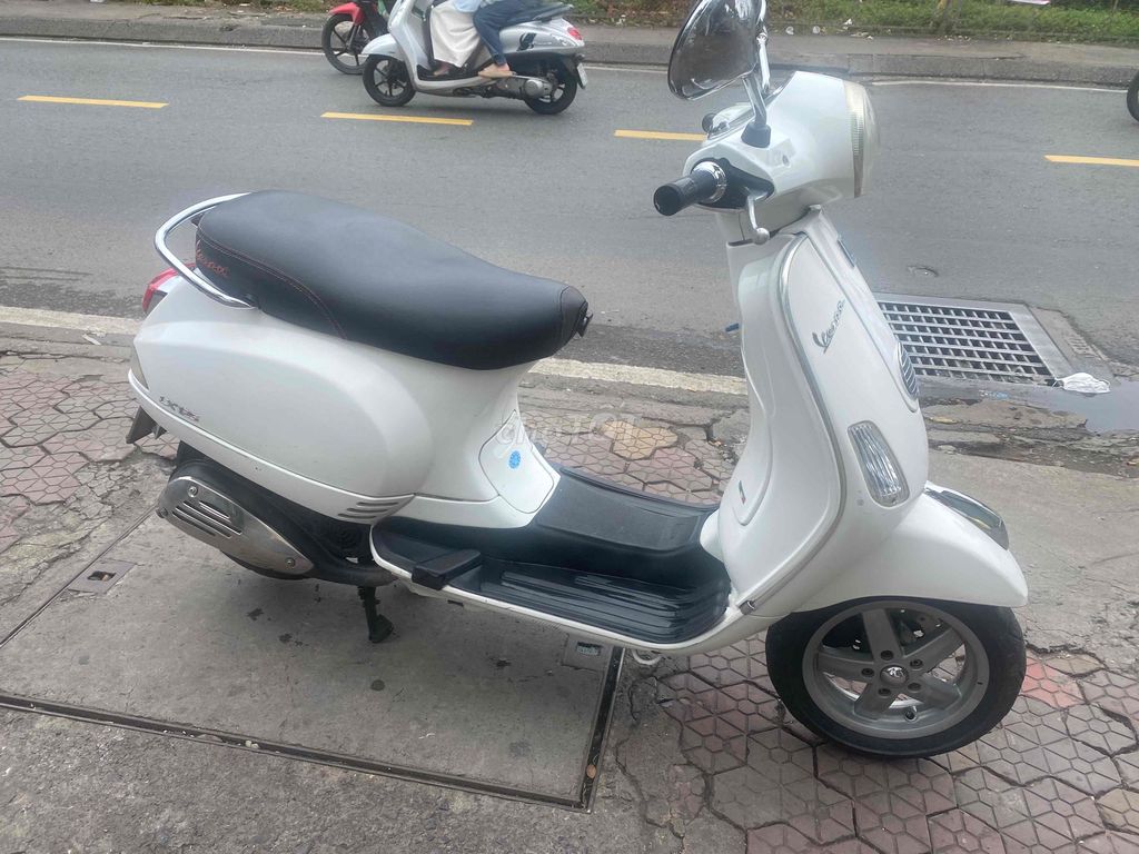 xe vespa trắng đầu zin. Mua bán Xe máy tại Quận 7 Tp Hồ Chí Minh được đăng bởi thanh xuân hình 5