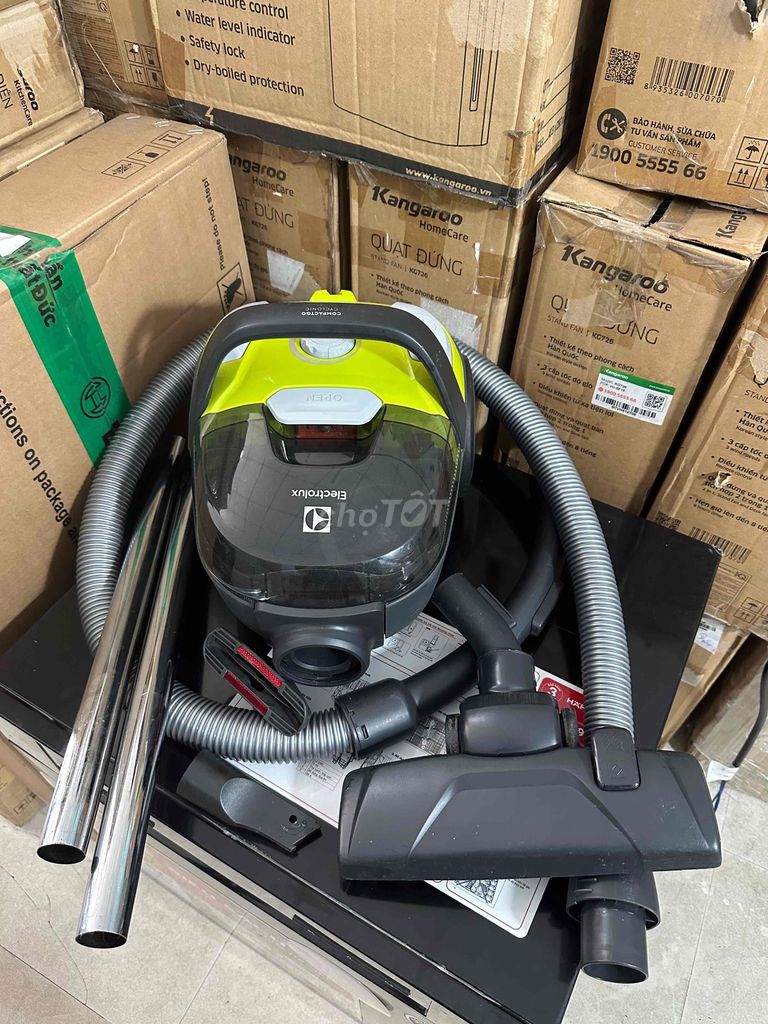 Máy hút bụi Electrolux Z1231 1600W 90% mới. Mua bán Nội thất, đồ gia dụng khác tại Quận Cẩm Lệ Đà Nẵng được đăng bởi Mỹ Mỹ hình 1
