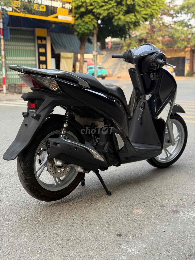 Honda SH 2019 Đen. Mua bán Xe máy tại Thành phố Nam Định Nam Định được đăng bởi Bảo Nhi Trần hình 6