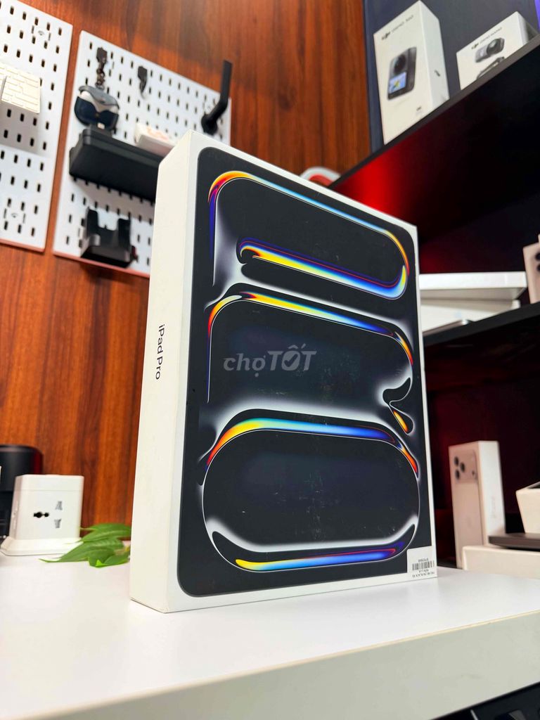 Apple iPad Pro 13 inch 5G Sim New Black Chip M5. Mua bán Máy tính bảng tại Quận Bình Tân Tp Hồ Chí Minh được đăng bởi Minh Sơn Apple hình 1