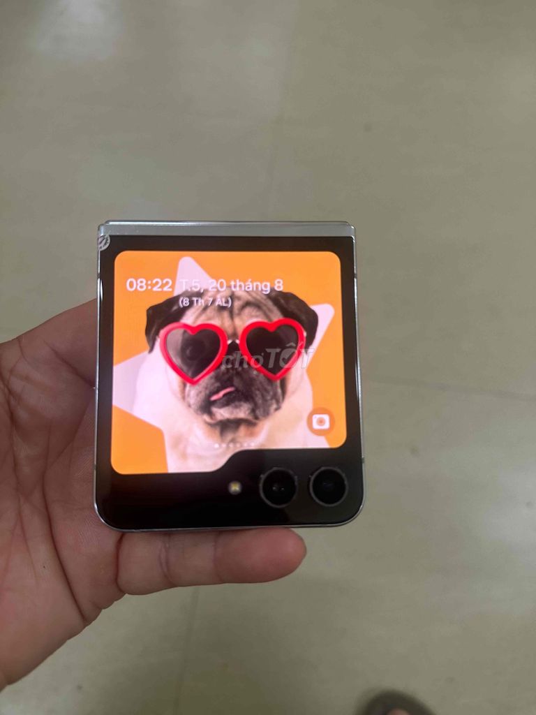 Samsung Z Flip5 Bạc. Mua bán Điện thoại tại Thành phố Vinh Nghệ An được đăng bởi pham hình 1