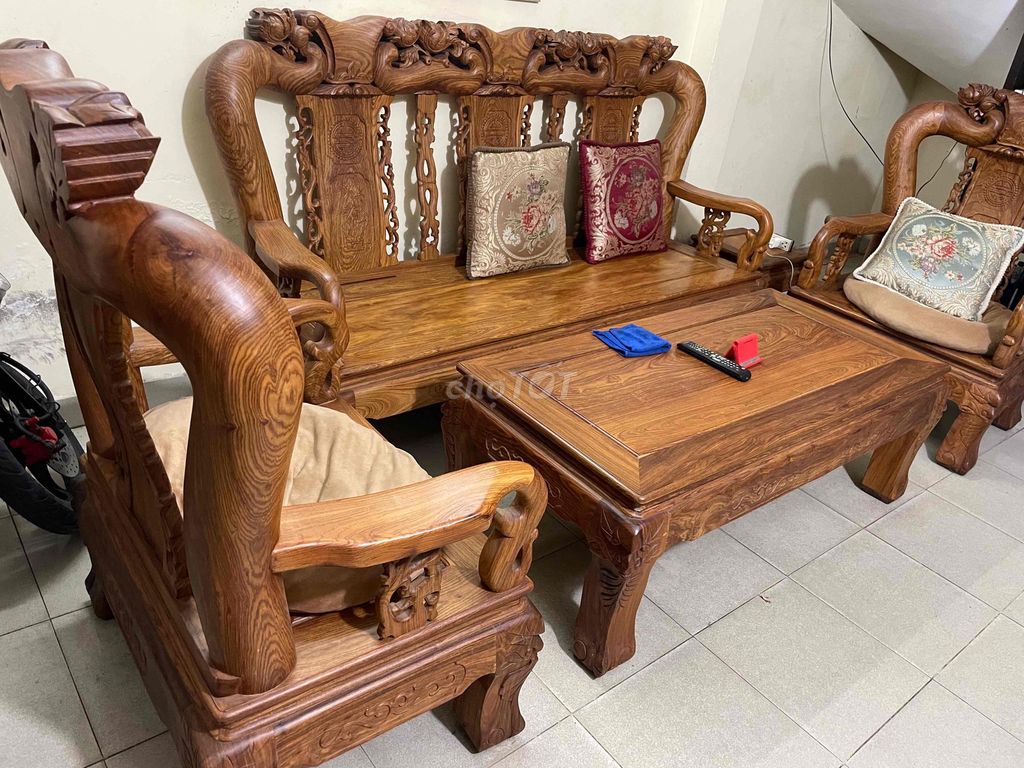 Bộ bàn ghế gỗ chạm khắc. Mua bán Bàn ghế tại Quận Tân Phú Tp Hồ Chí Minh được đăng bởi Dũng hình 1