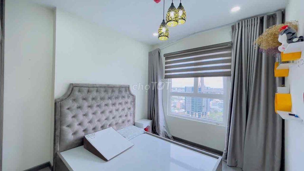 Bán căn Diamond Riverside 2 phòng 2 vệ sinh 73m2 giá 2t6 LH 0767440***