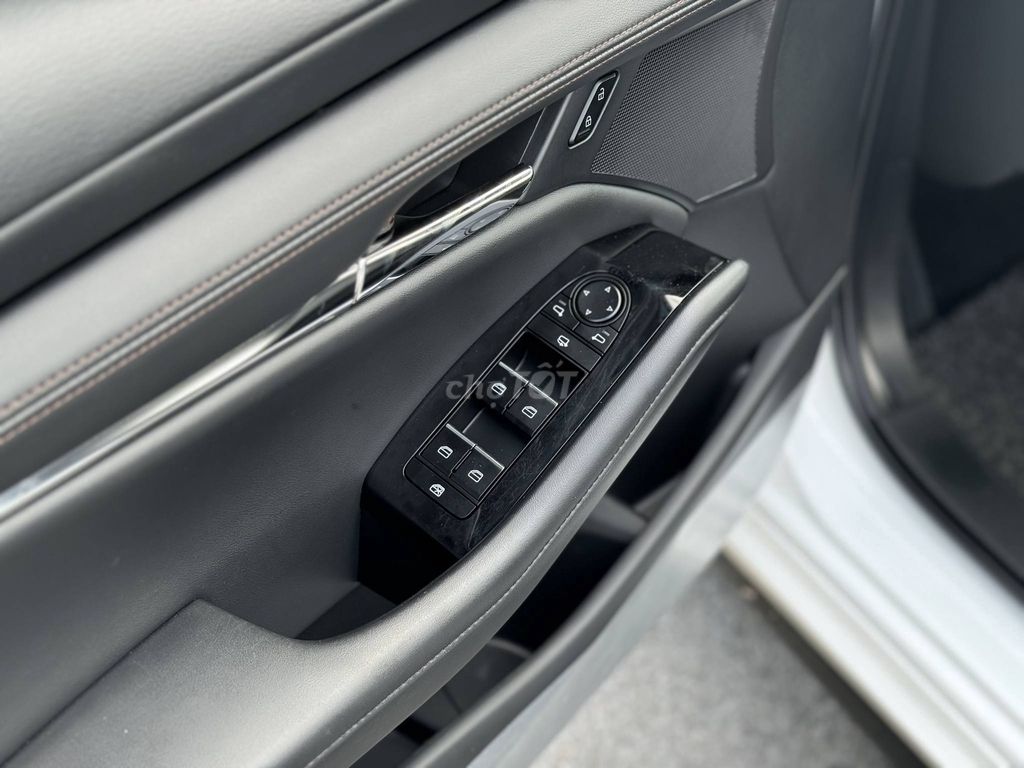 Mazda 3 2024 1.5L Luxury - 19000 km. Mua bán Ô tô tại Quận Gò Vấp Tp Hồ Chí Minh được đăng bởi Xuân Trường hình 5