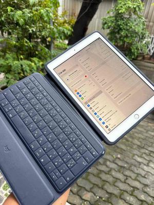 ipad gen 7 nguyên zin kèm bao da + bàn phím. Mua bán Máy tính bảng tại Quận Hải Châu Đà Nẵng được đăng bởi Vũ