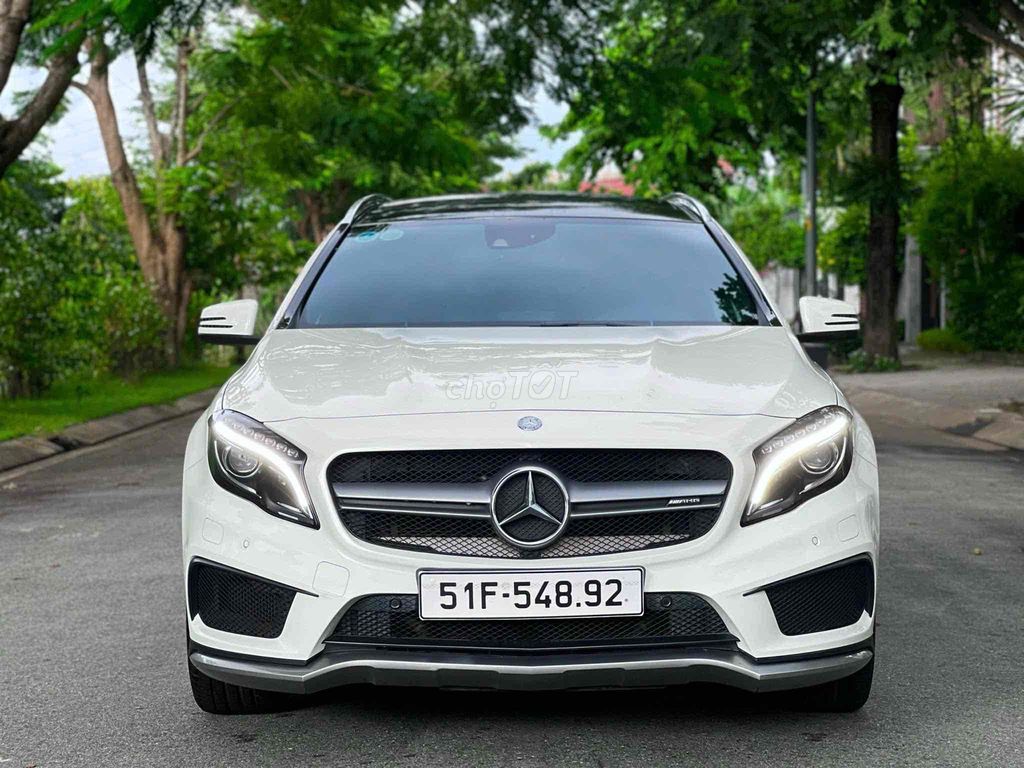 Mercedes GLA45 AMG 2015