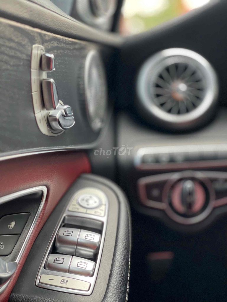 Mercedes Benz C Class 2016 C300 AMG - 95000 km. Mua bán Ô tô tại Quận Long Biên Hà Nội được đăng bởi Mr Tài Oto hình 11