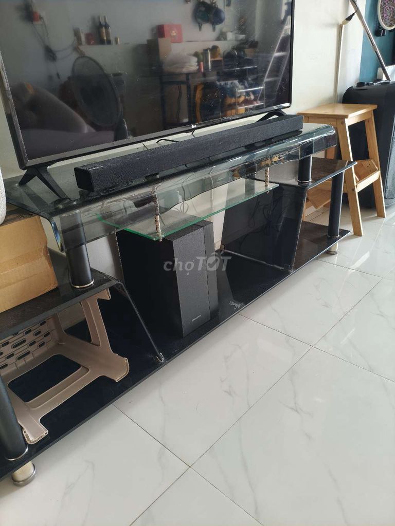 Kệ tivi kính đen 10 ly mới. Mua bán Tủ, kệ gia đình tại Thành phố Biên Hòa Đồng Nai được đăng bởi Duy 1988 hình 1