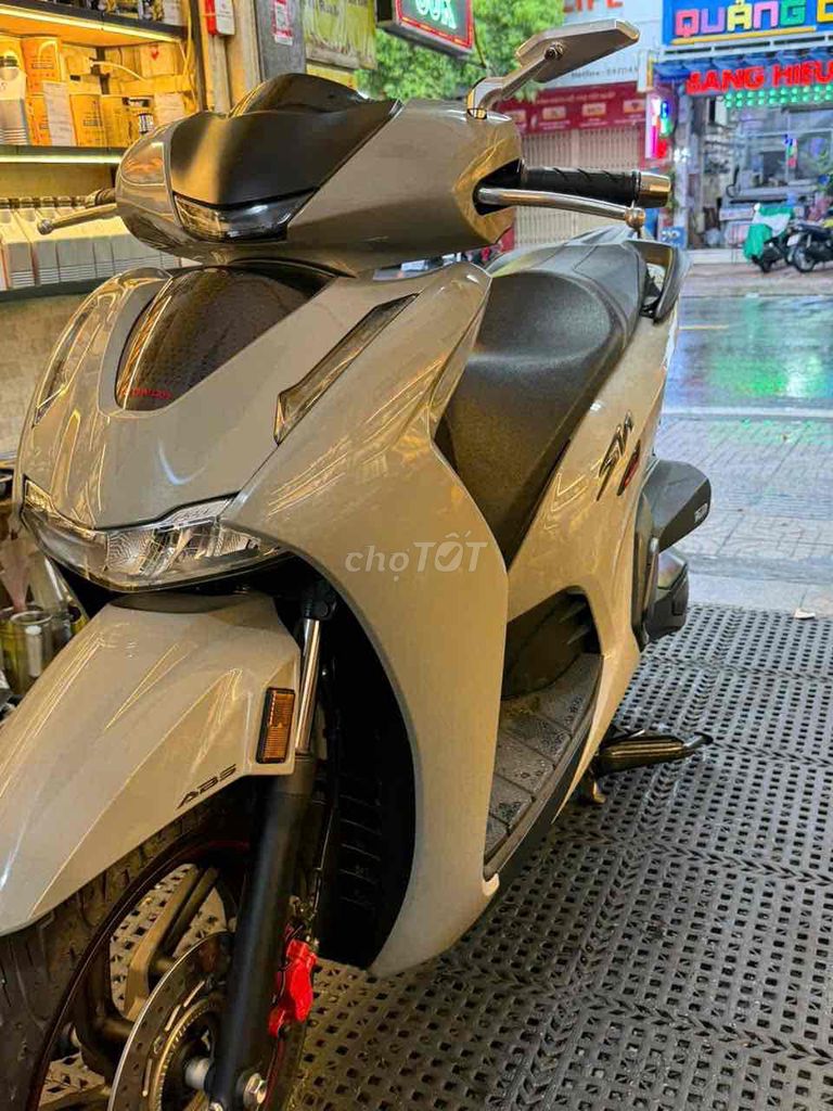 Sh 350 keng xà beng,chính chủ sang tên 1 nốt nhạc. Mua bán Xe máy tại Quận Tân Bình Tp Hồ Chí Minh được đăng bởi Lâm Minh Châu hình 4