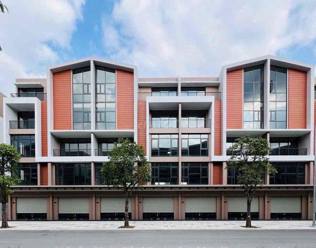 SHOPHOUSE 2 Mặt Tiền, View Hồ, Phan Khu Ánh Dương Vin OCP3. Mua bán nhà ở tại Huyện Văn Giang Hưng Yên được đăng bởi Nguyễn Văn Linh hình 1