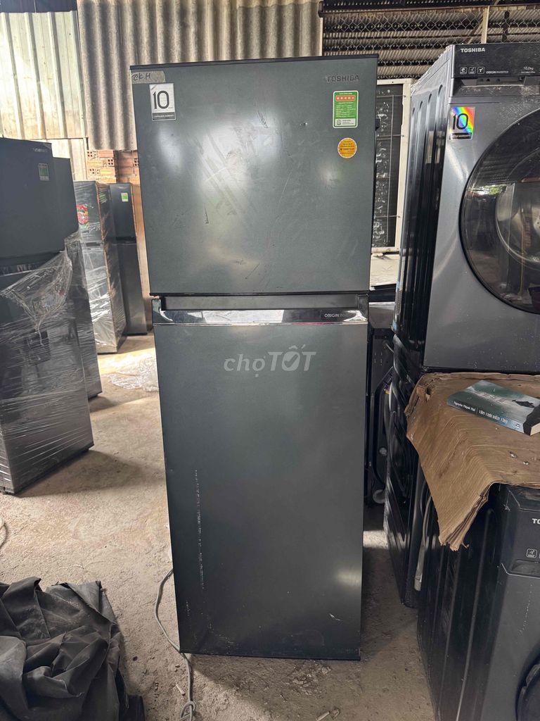 Tủ lạnh Toshiba 253L Inverter Đen. Mua bán Tủ lạnh tại Thành phố Biên Hòa Đồng Nai được đăng bởi ĐIỆN MÁY CŨ VÀ MỚI BIÊN HOÀ hình 1