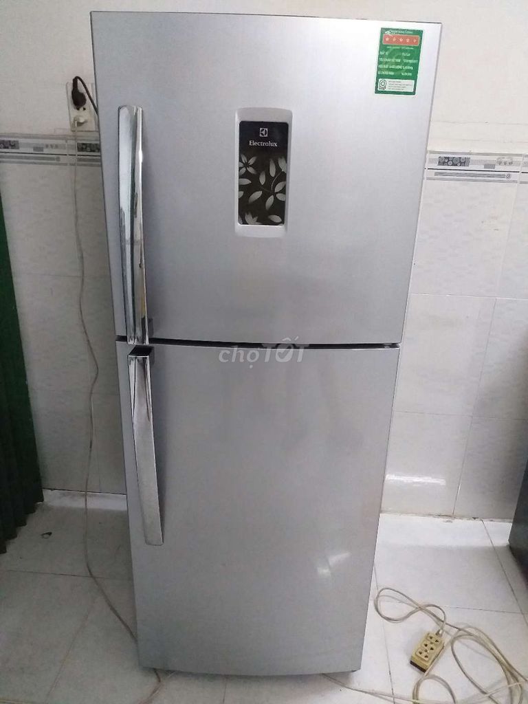 Tủ lạnh Electrolux 212L còn đẹp