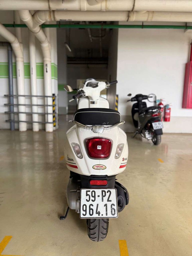 Piaggio Sprint Carbon 2019 белый iGet 21600 км