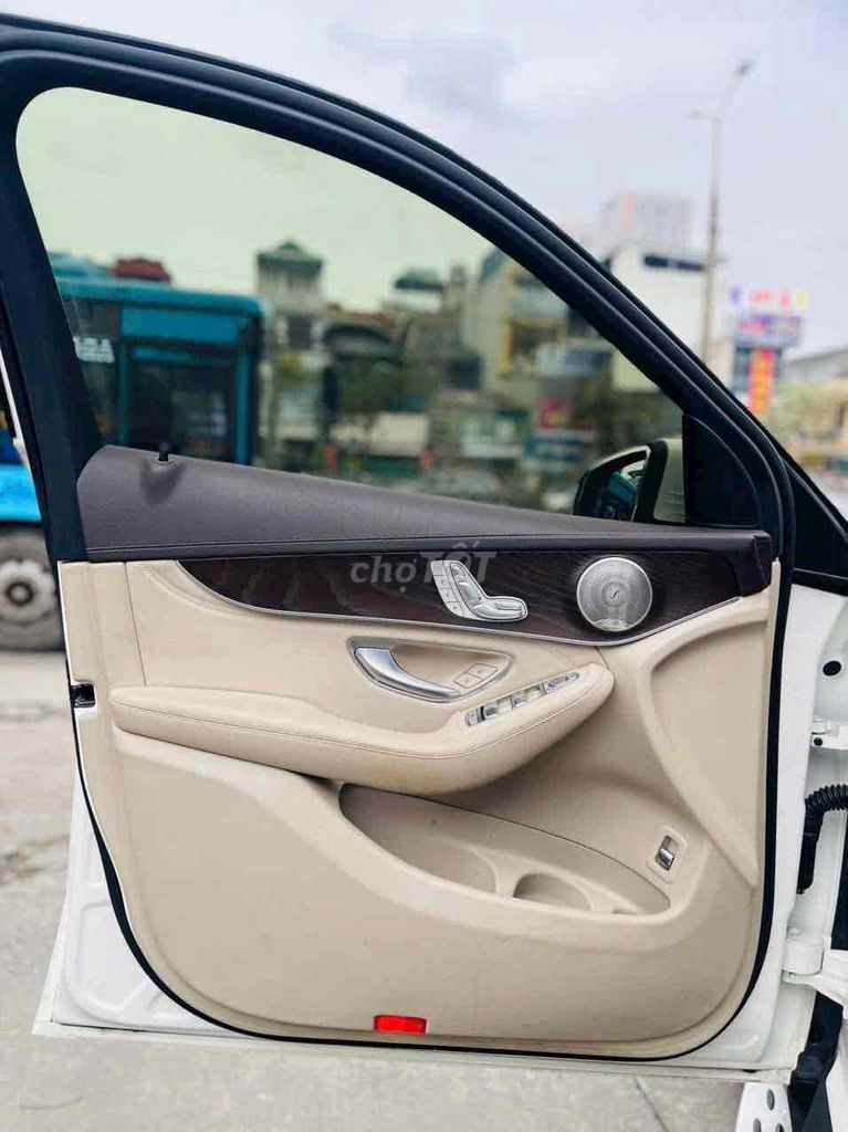 GLC200 2022 một chủ sơn zin 100%. Mua bán Ô tô tại Quận Hoàng Mai Hà Nội được đăng bởi Phạm quang đồng hình 17