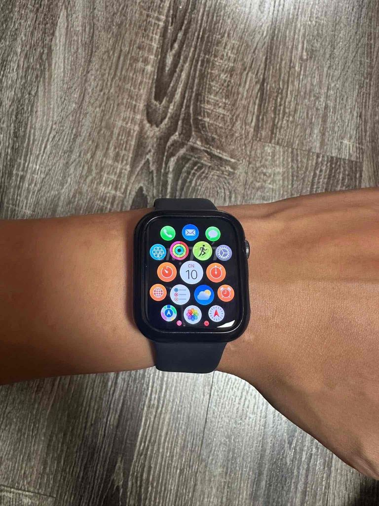 Apple Watch SE 44mm Nhôm Đen. Mua bán Thiết bị đeo thông minh tại Huyện Thanh Trì Hà Nội được đăng bởi BH Store hình 1