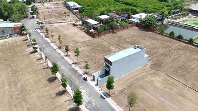 Giá sốc, 100m2 đường nhựa 6m, đối diện tổng kho và đại đô thị 351ha
