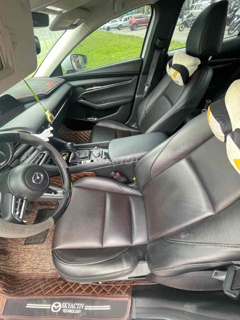 Mazda 3 2023 Luxury Trắng Siêu Hot. Mua bán Ô tô tại Quận Tân Phú Tp Hồ Chí Minh được đăng bởi Trọng Nghĩa Auto Xe Lướt Miền Nam hình 9